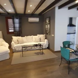 Edificio Roses Apartment Moscari
